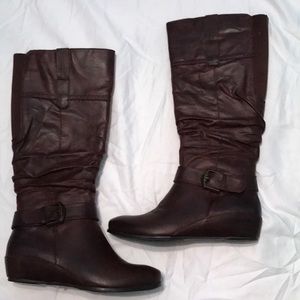 NWT You Simone dark brown boots